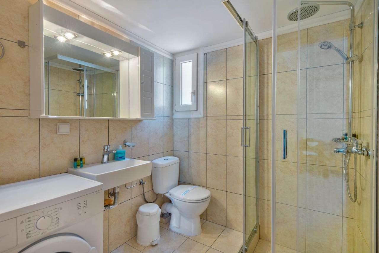 Ethrionplus Two Rooms Apartments Balconies 100 M From The Port Ermoupoli Exterior foto
